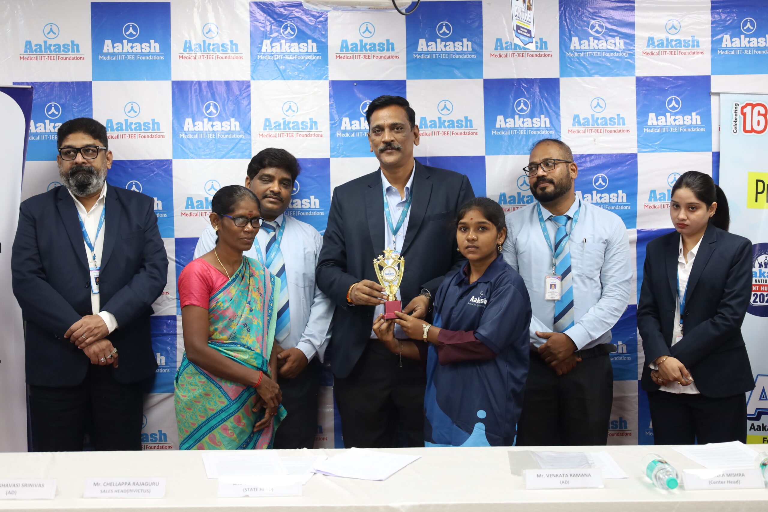 Aakash Honours Outstanding IOQM & ANTHE 2025 Achievers at Felicitation Ceremony in Chennai