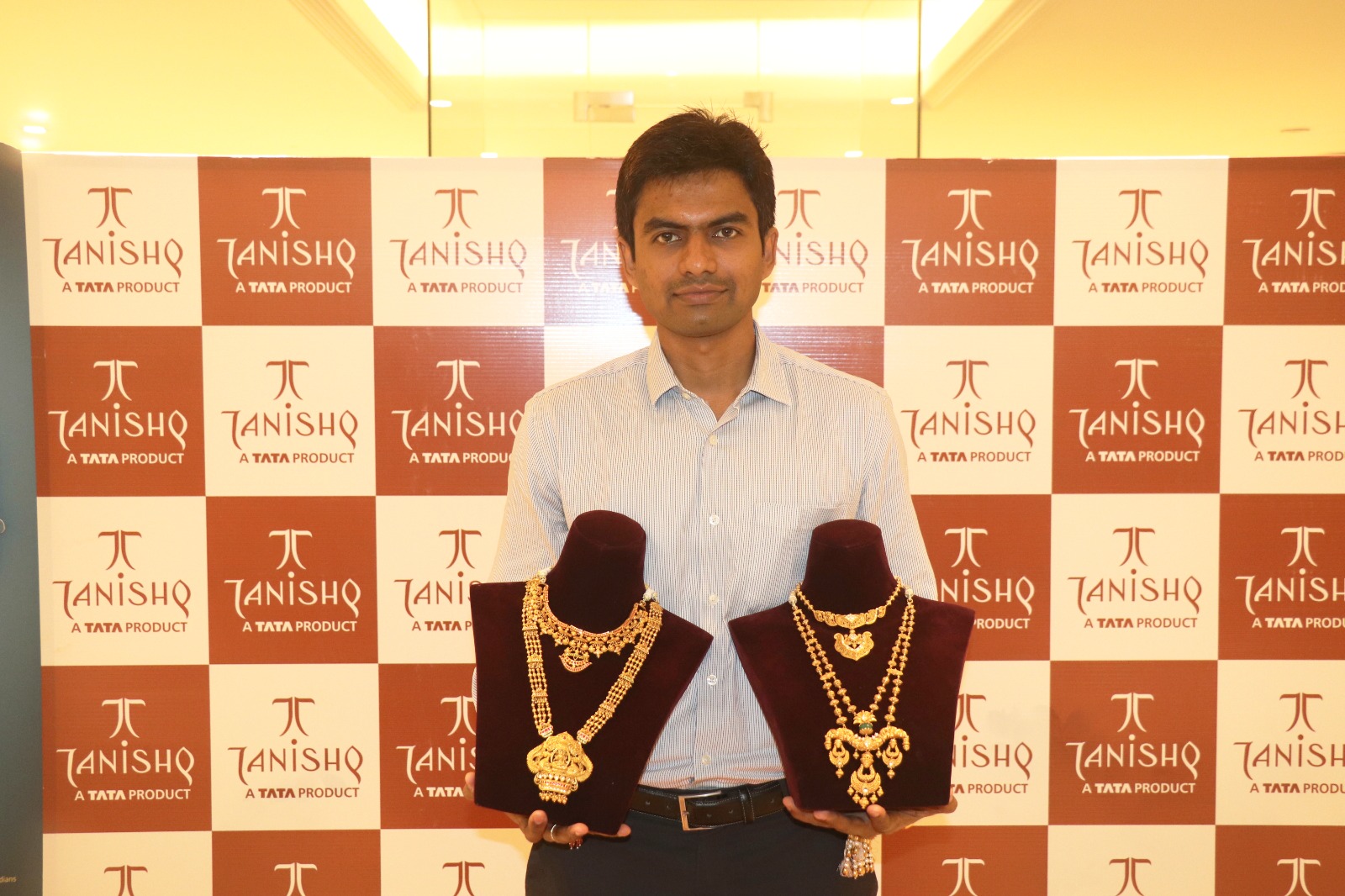 Tanishq and Sachin Tendulkar Extend Gold Exchange Initiative with Two New Festive Offers